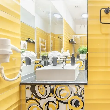 Very - Quiet Sleep For 3 *